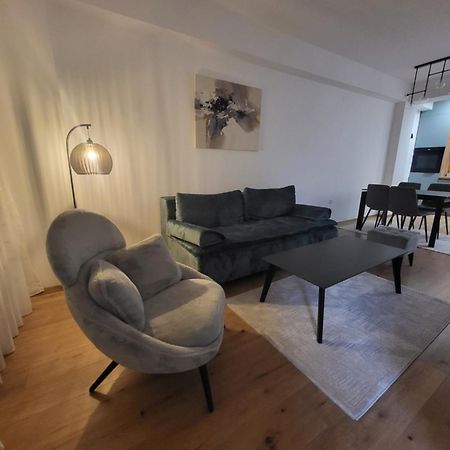 2B Apartment Petrovec 外观 照片